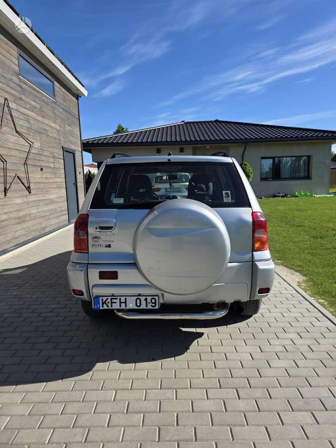 Toyota RAV4 - 5