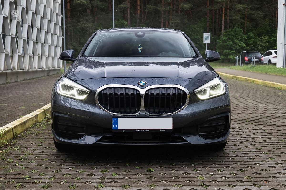 BMW 120, 2.0 l., hatchback