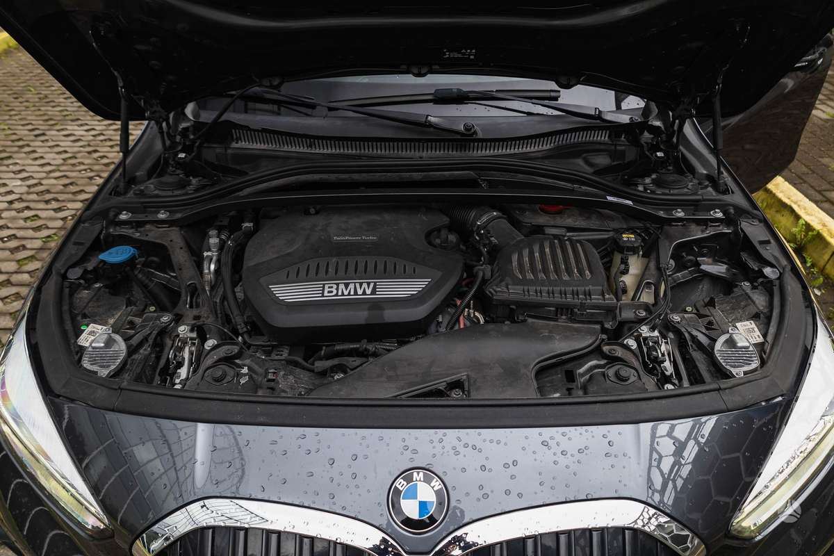 BMW 120, 2.0 l., hatchback
