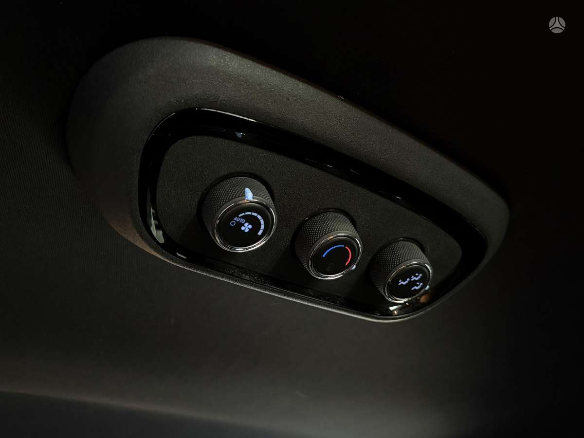 Dodge Durango, 5.7 l., off-road / crossover