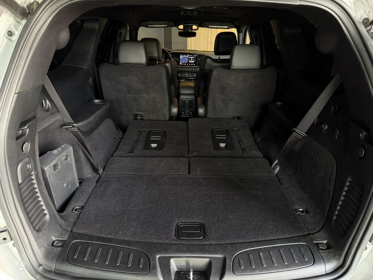Dodge Durango, 5.7 l., off-road / crossover