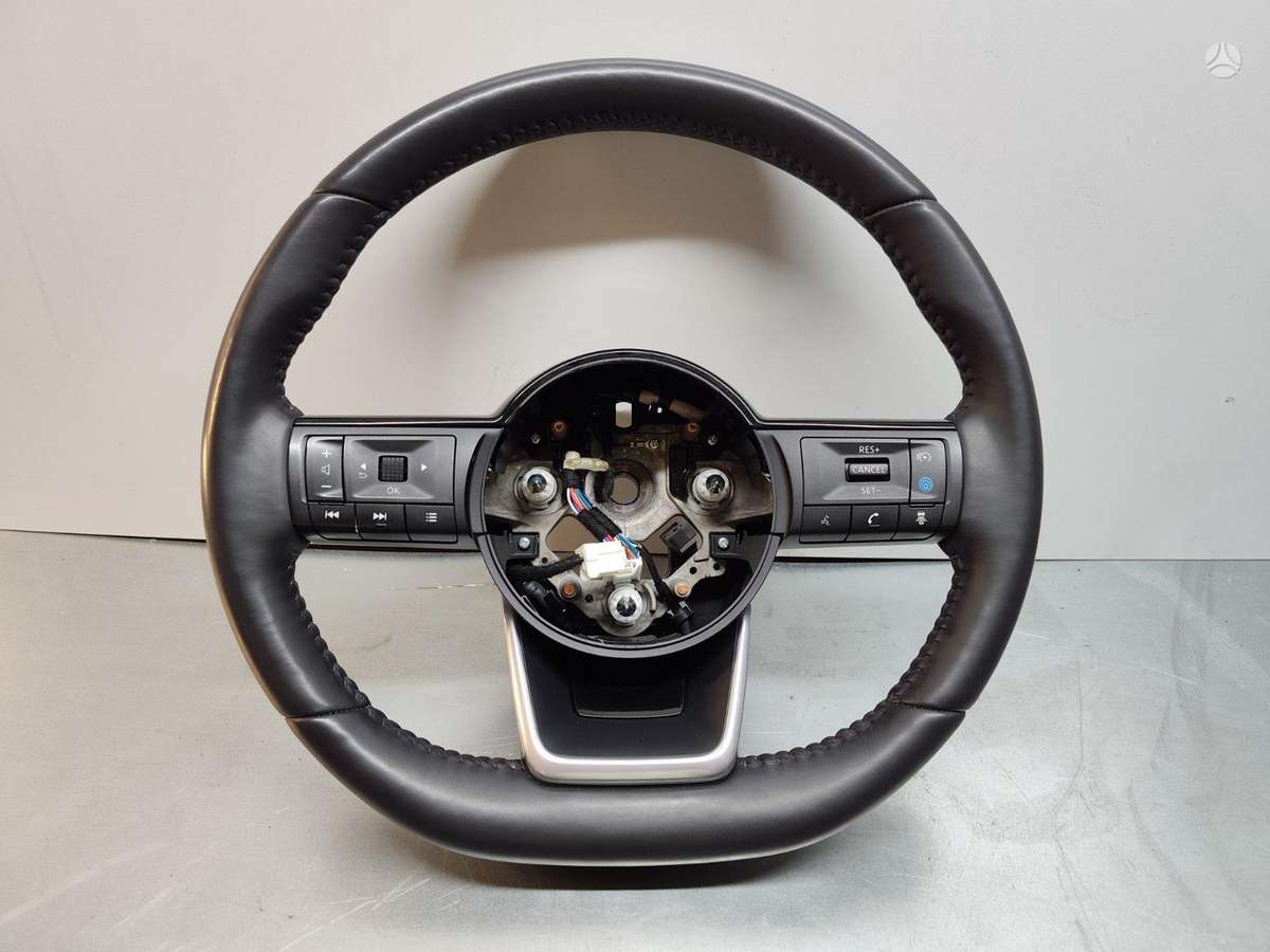 Nissan X-Trail steering wheel