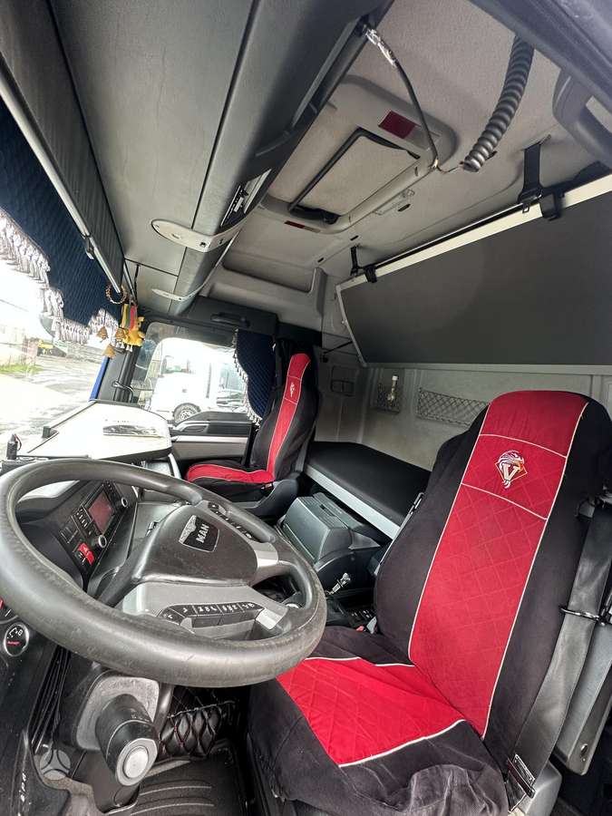MAN Tgx 26.440, double sleeper