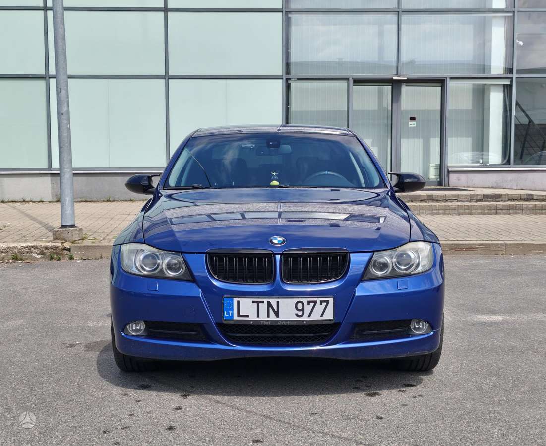 BMW 318, 2.0 l., Седан