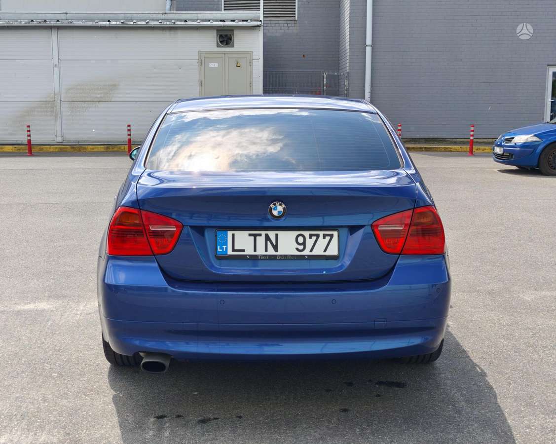 BMW 318, 2.0 l., Седан