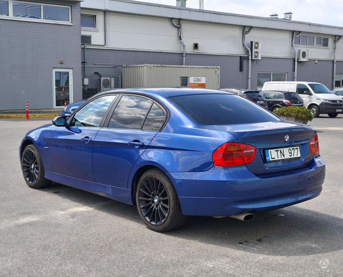 BMW 318, 2.0 l., Седан