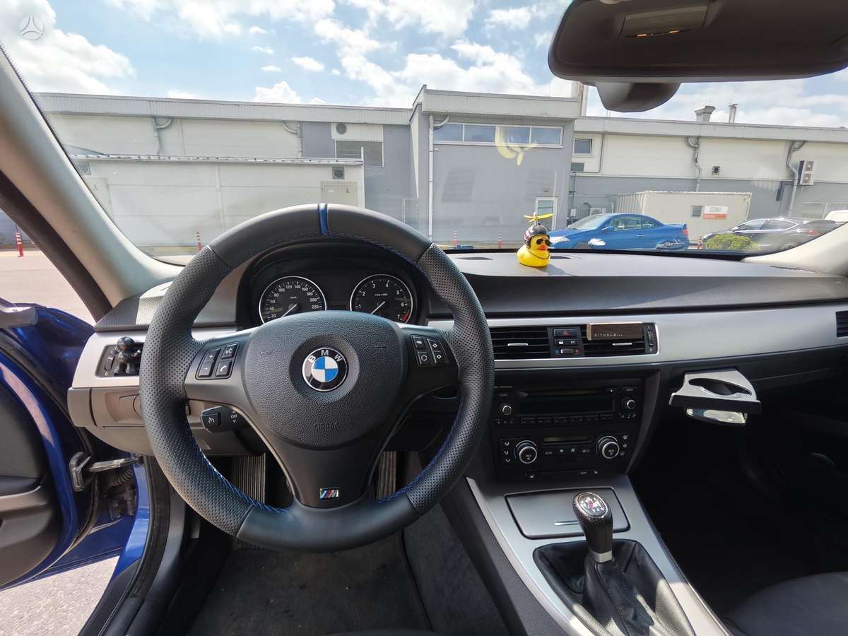 BMW 318, 2.0 l., Седан