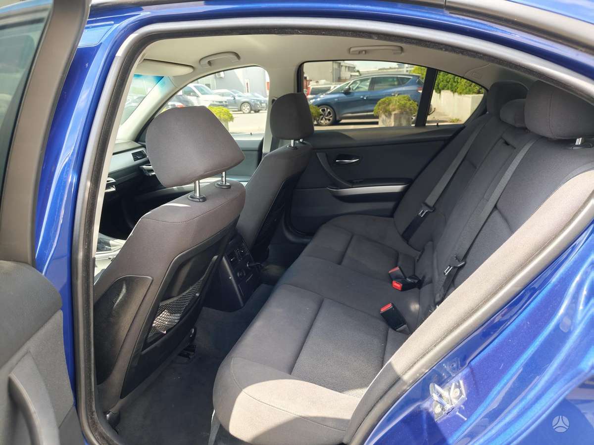 BMW 318, 2.0 l., Седан