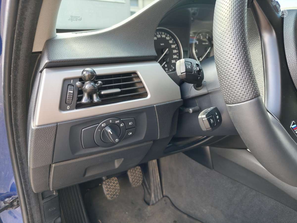 BMW 318, 2.0 l., Седан