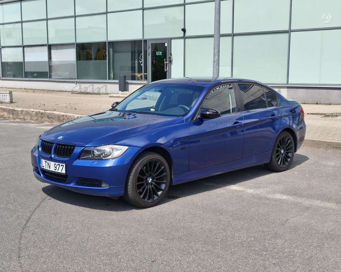 BMW 318, 2.0 l., Седан