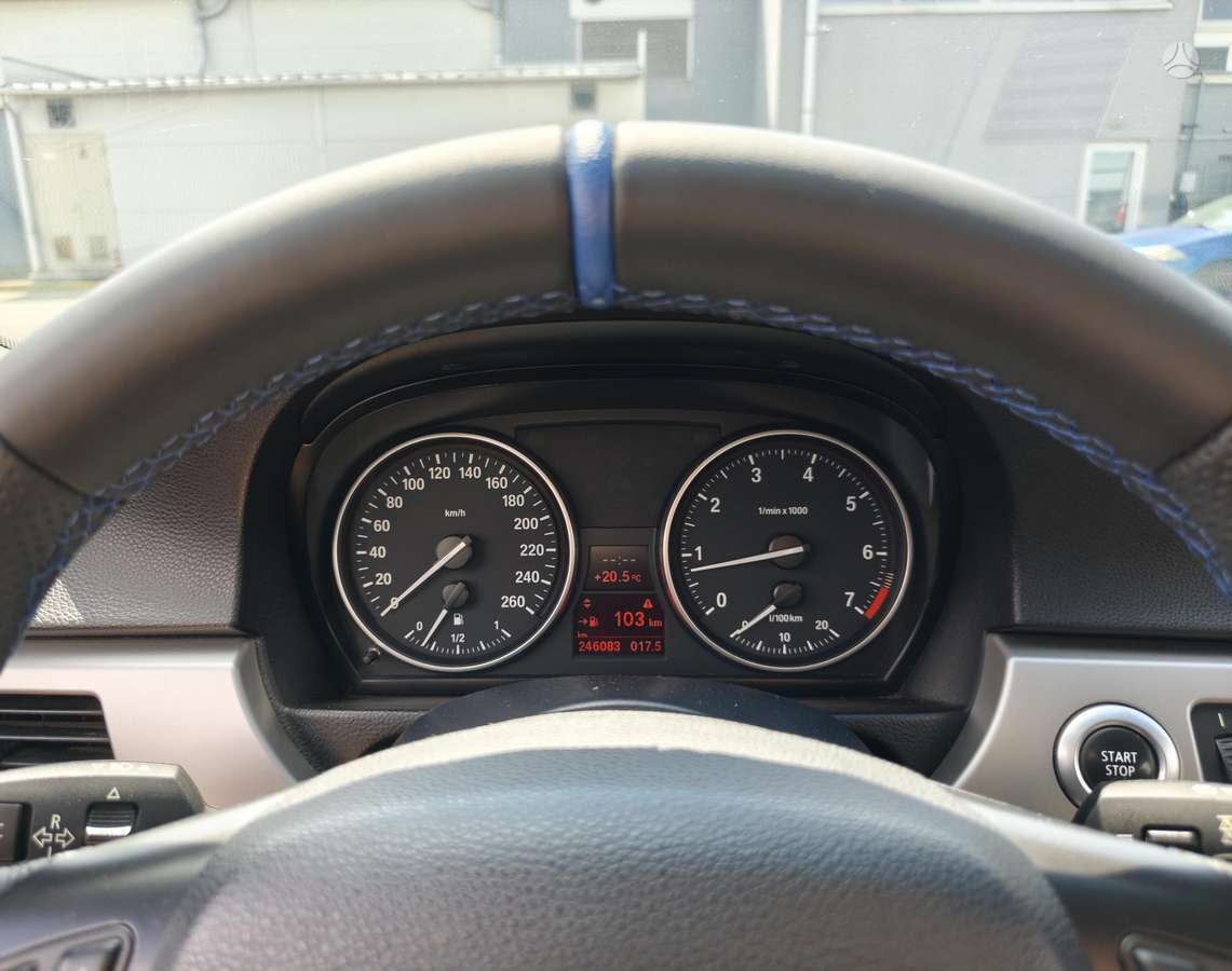 BMW 318, 2.0 l., Седан