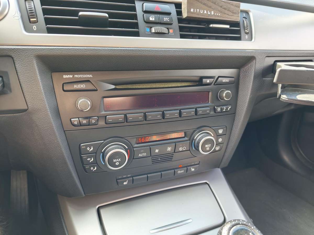 BMW 318, 2.0 l., Седан