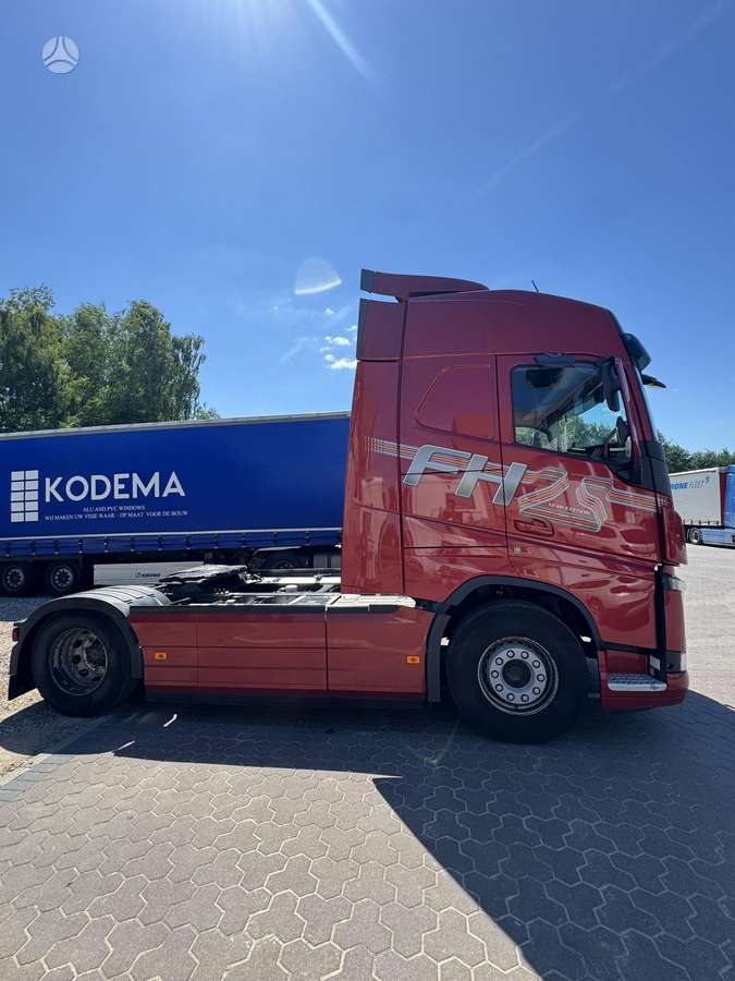 Volvo Fh500 OCEAN RACE, double sleeper
