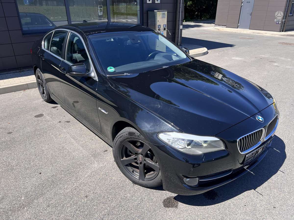 BMW 520, 2.0 l., Седан