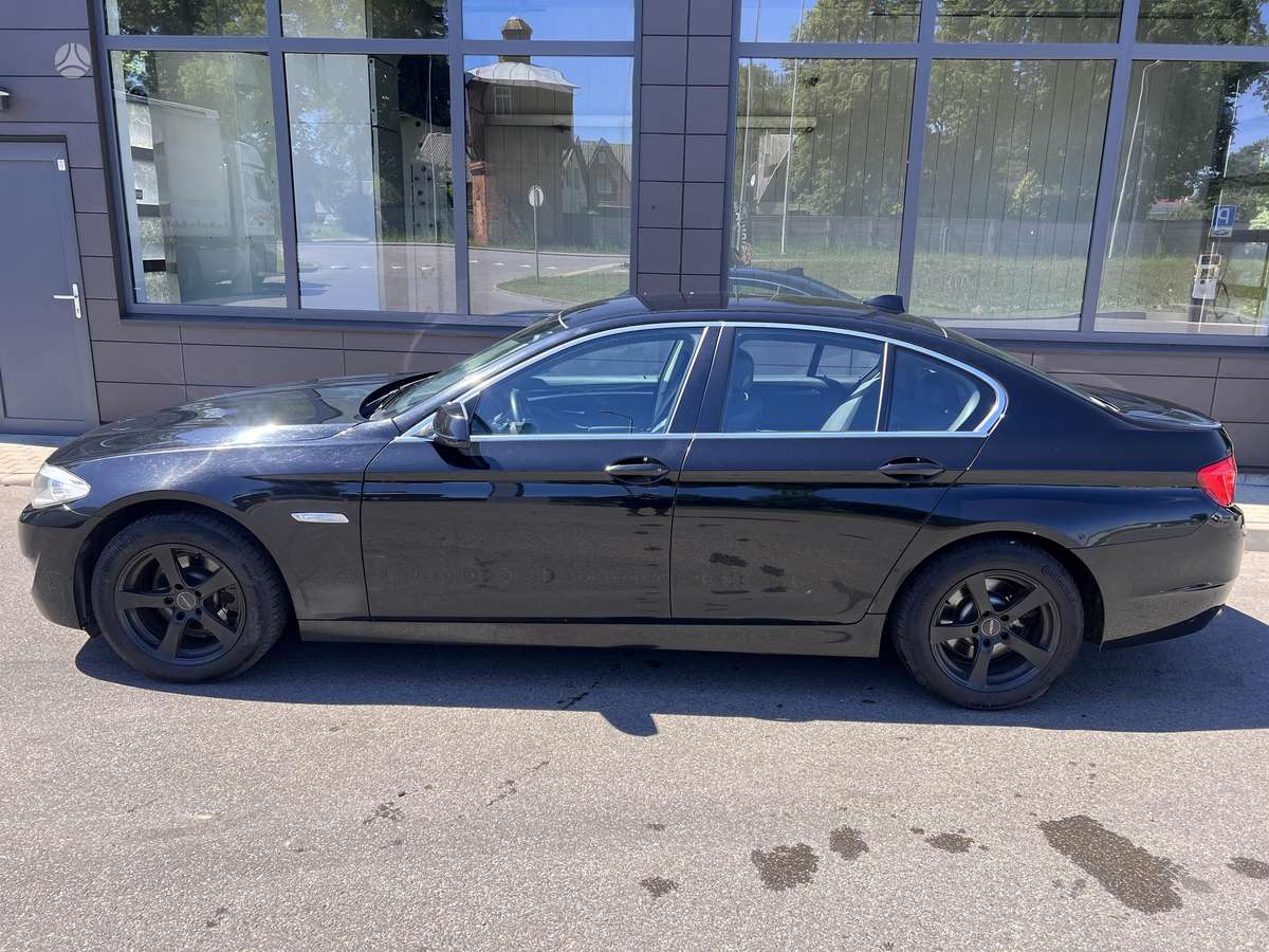 BMW 520, 2.0 l., Седан