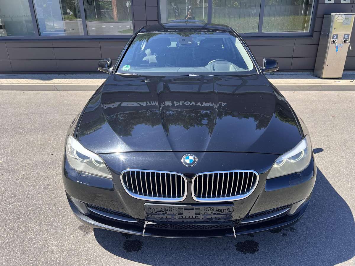 BMW 520, 2.0 l., Седан