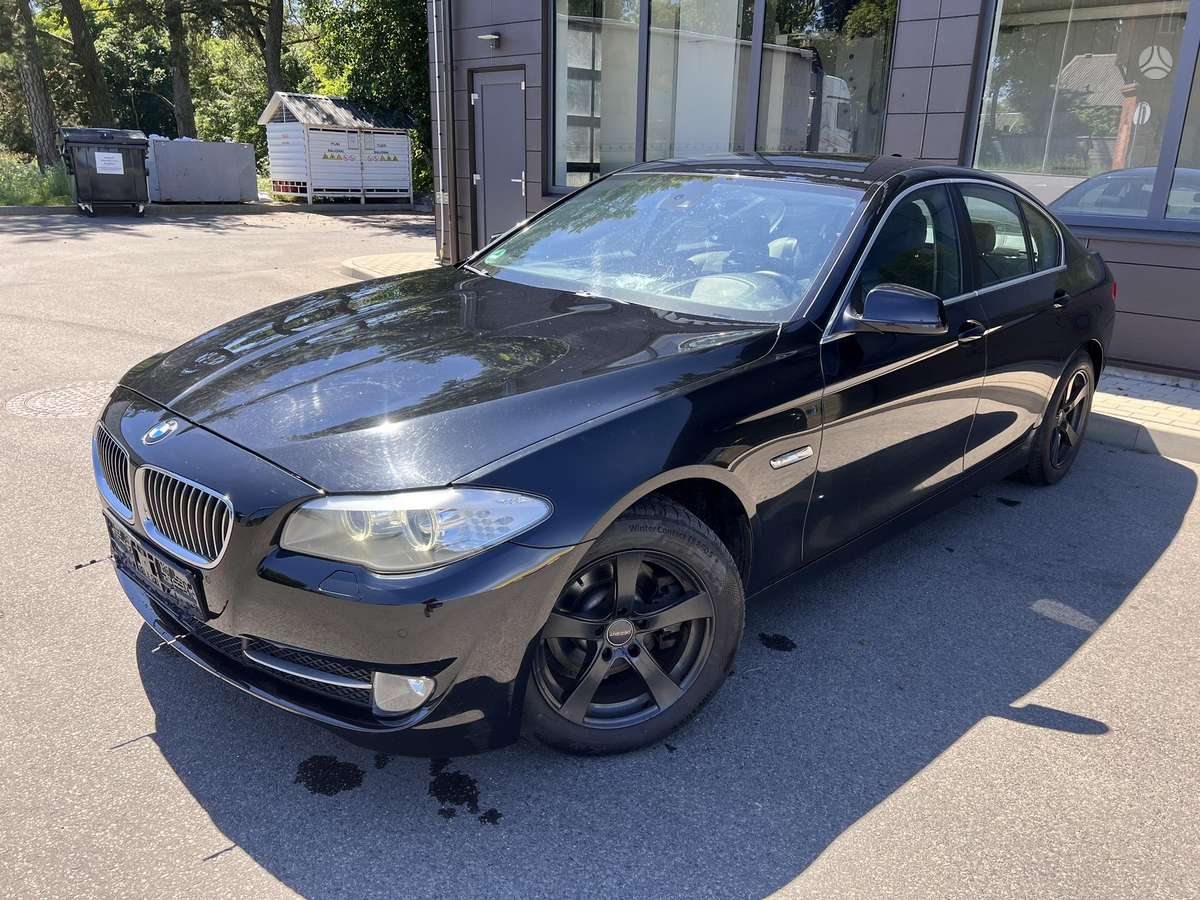 BMW 520, 2.0 l., Седан