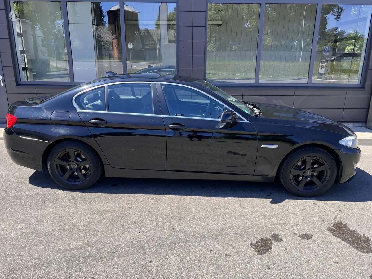 BMW 520, 2.0 l., Седан