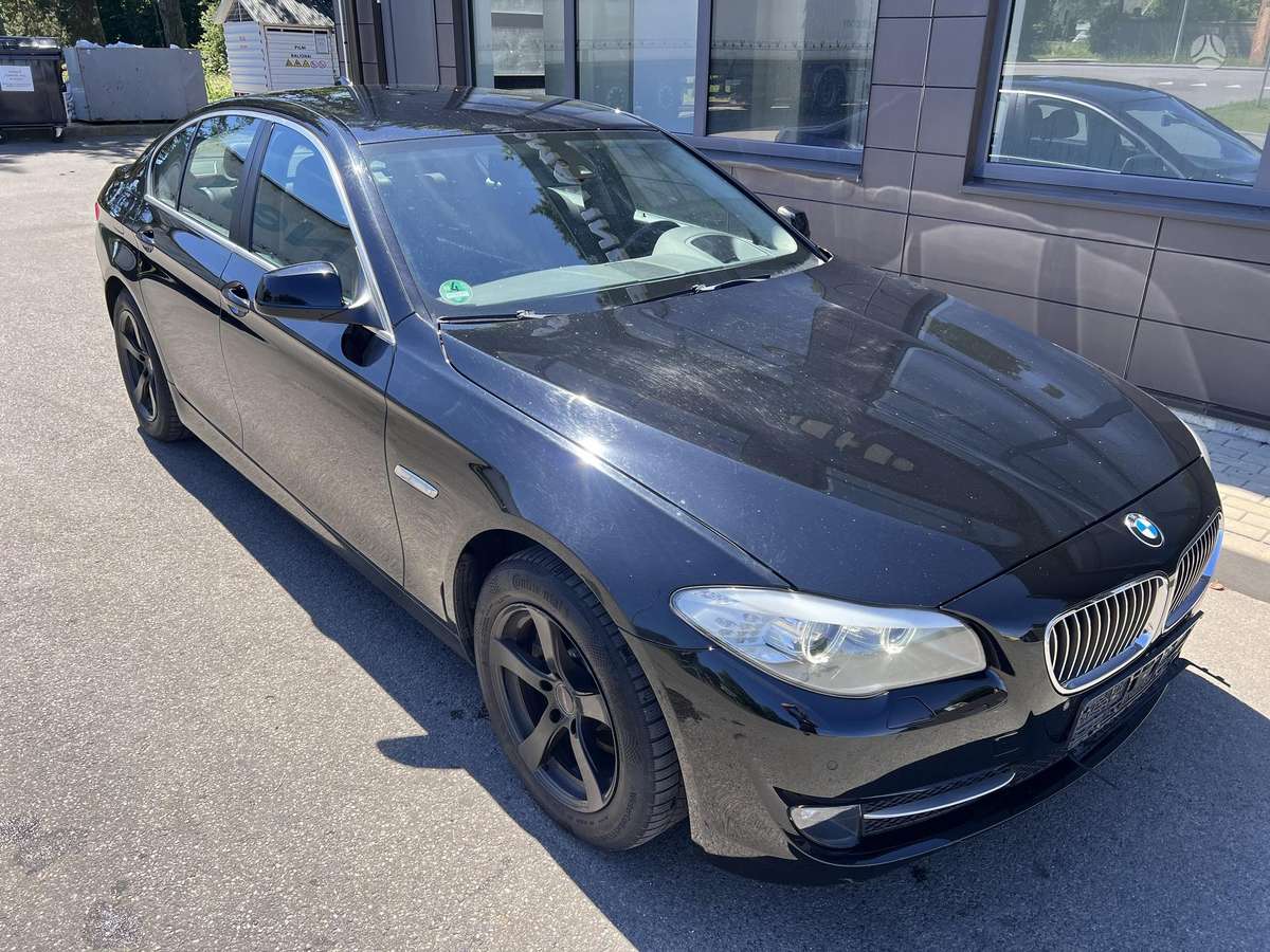 BMW 520, 2.0 l., Седан
