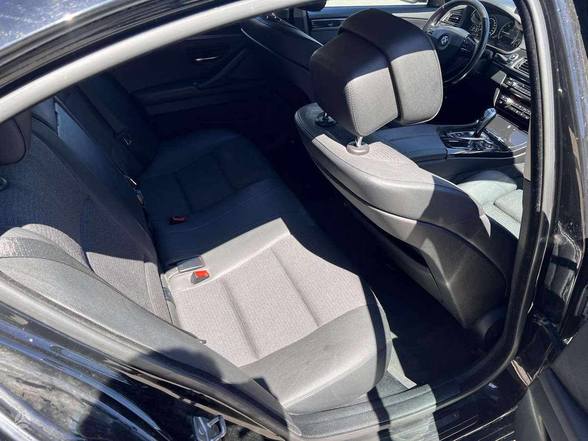 BMW 520, 2.0 l., Седан