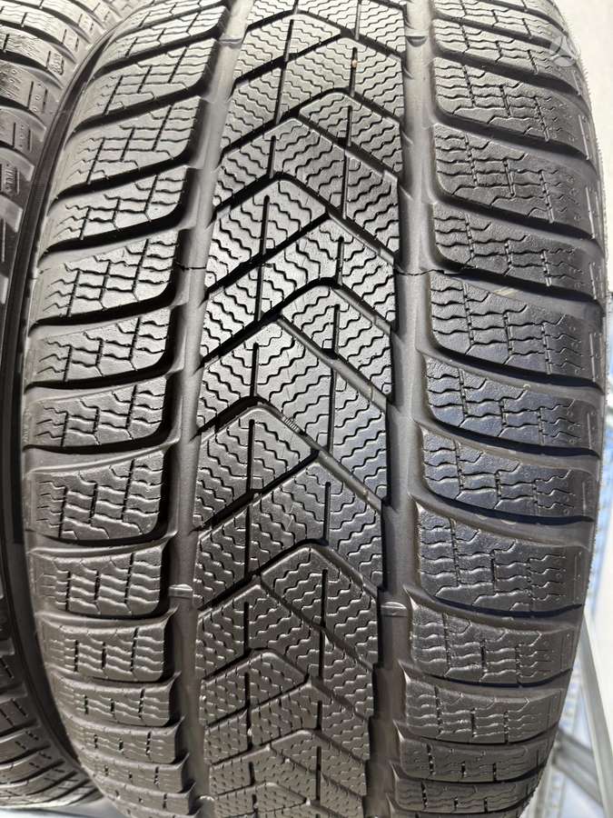 Pirelli Sottozero3, winter 235/40 R19