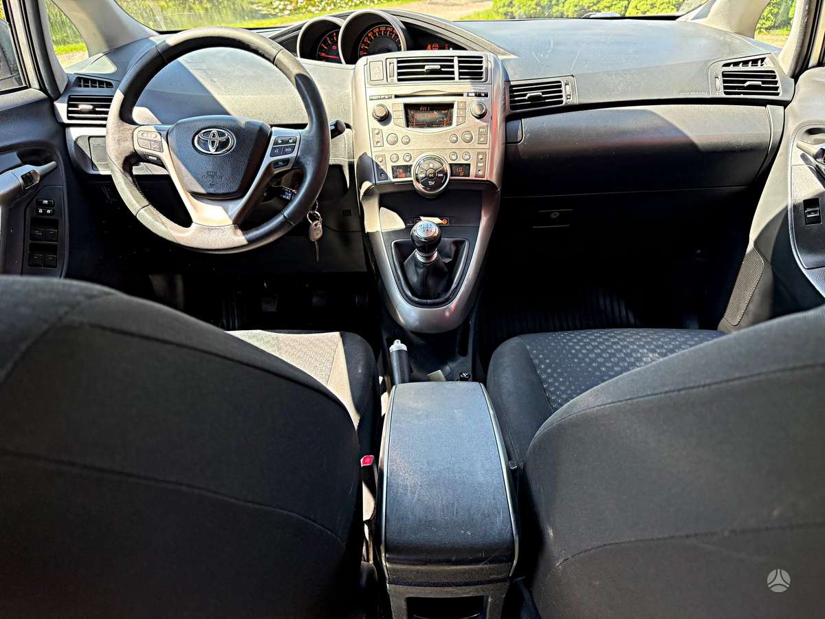 Toyota Verso - 6