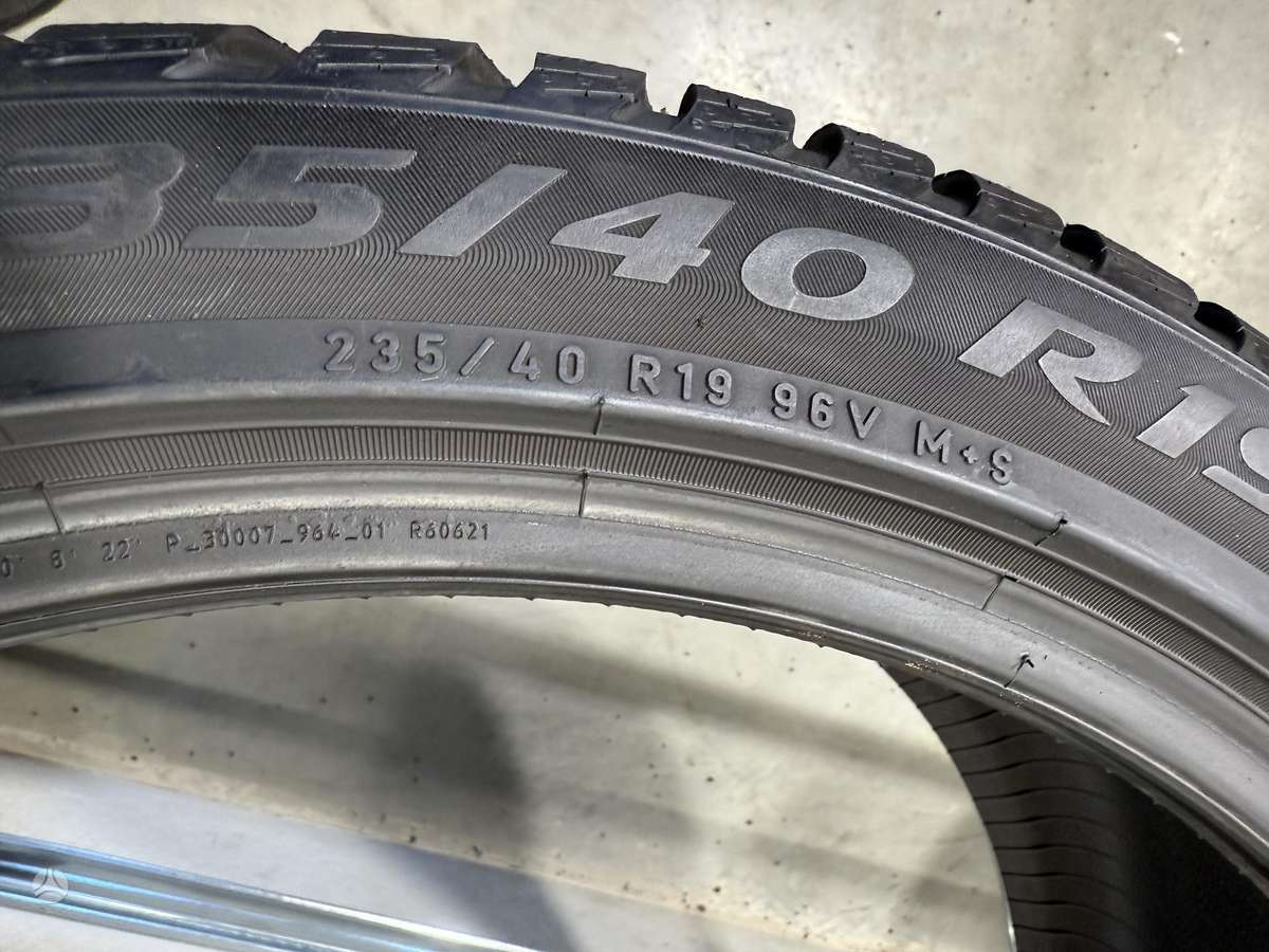 Pirelli Sottozero3, winter 235/40 R19