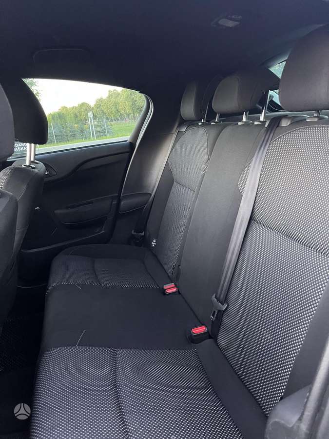 Citroen DS4, 1.6 l., hatchback