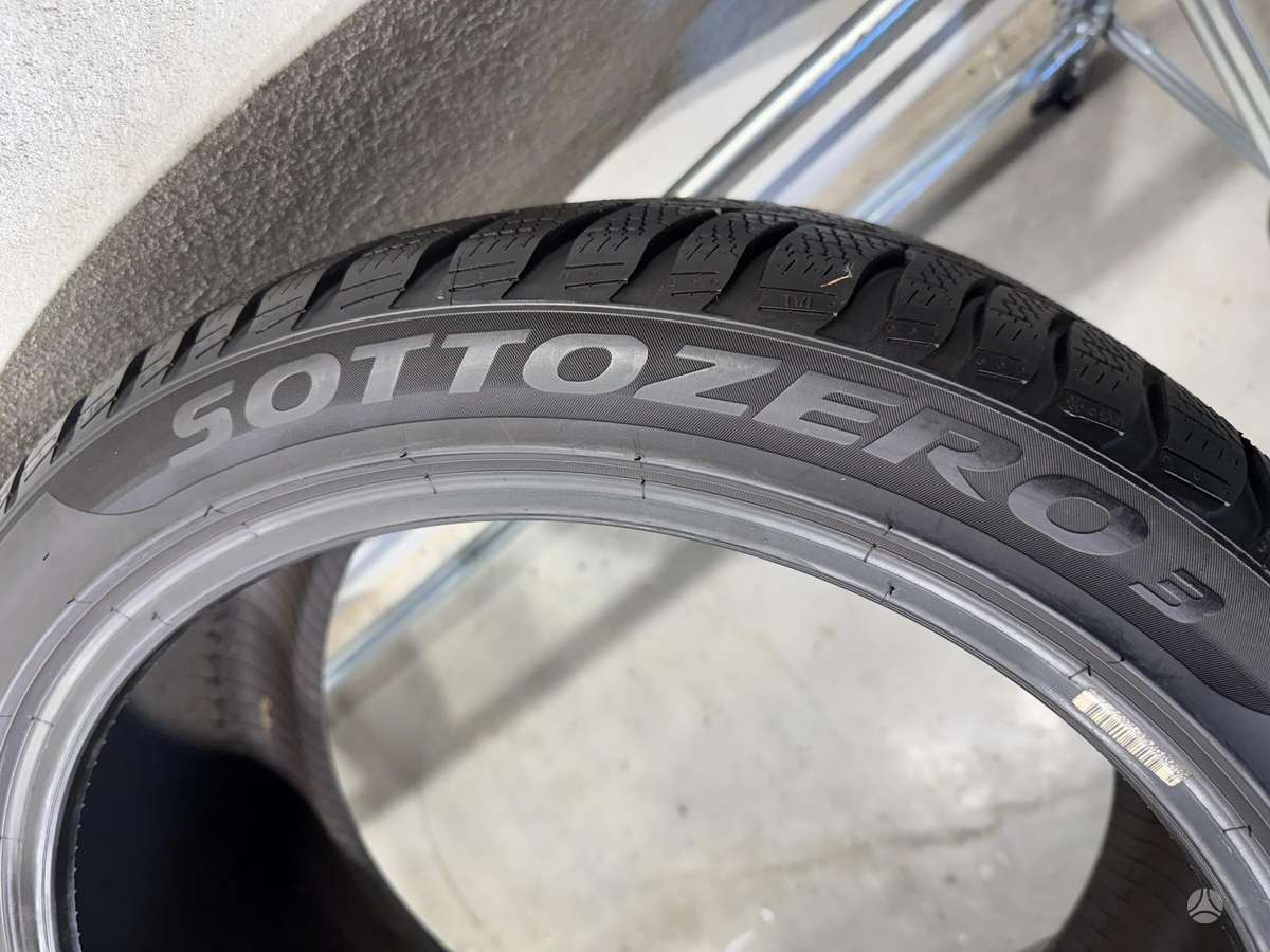 Pirelli Sottozero3, winter 235/40 R19