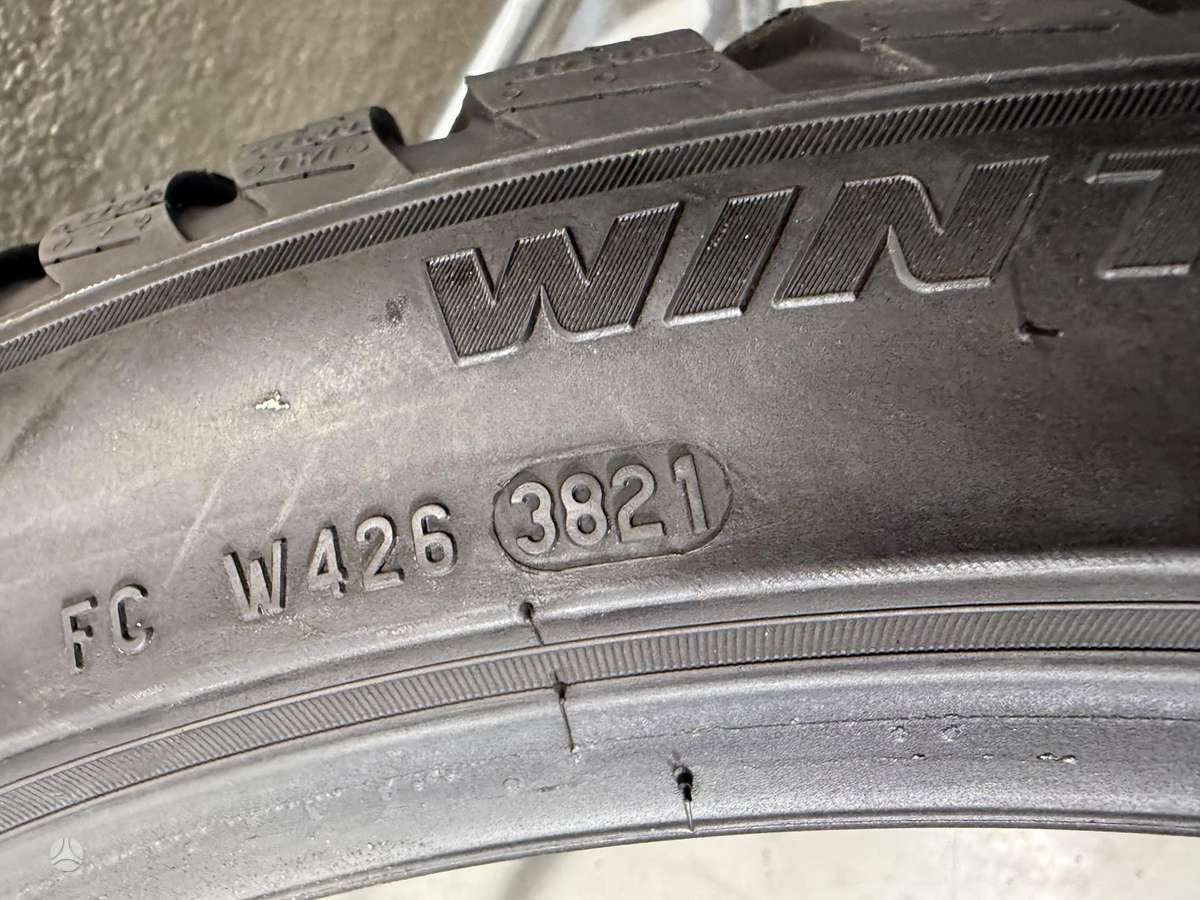 Pirelli Sottozero3, winter 235/40 R19