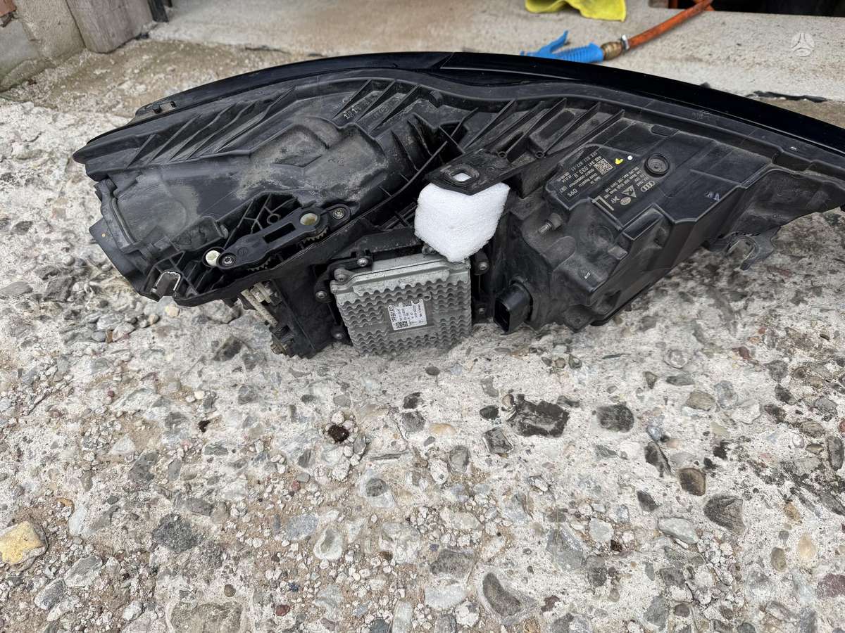 Audi A6 žibintai