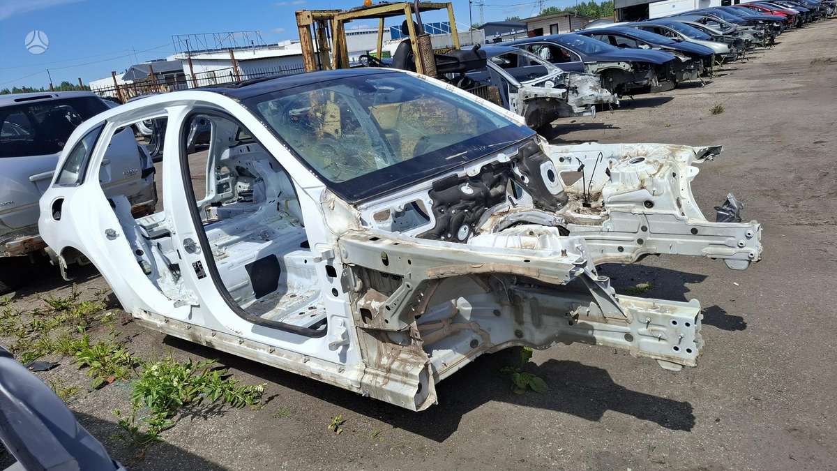 Mercedes-Benz C220 Tik kebulas