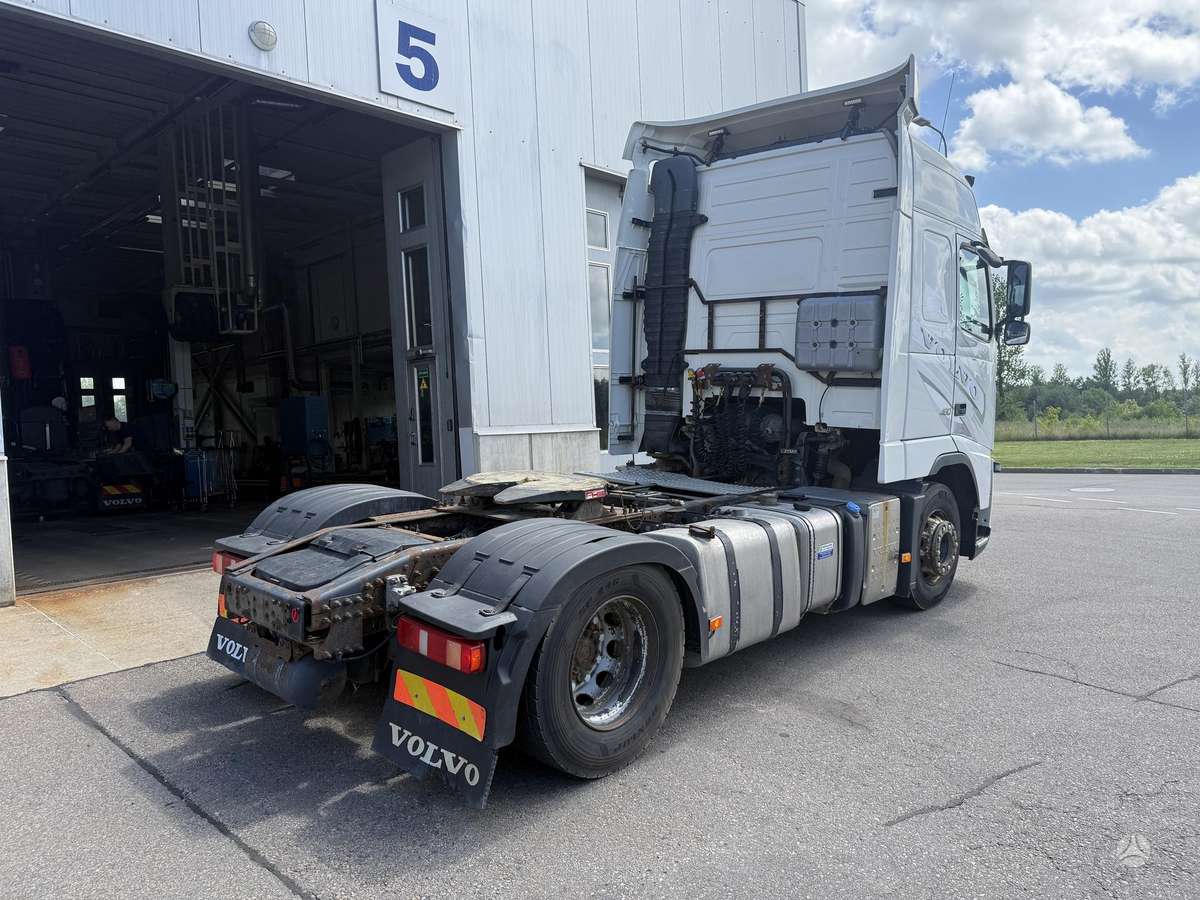 Volvo FH460 Globetrotter, single sleeper