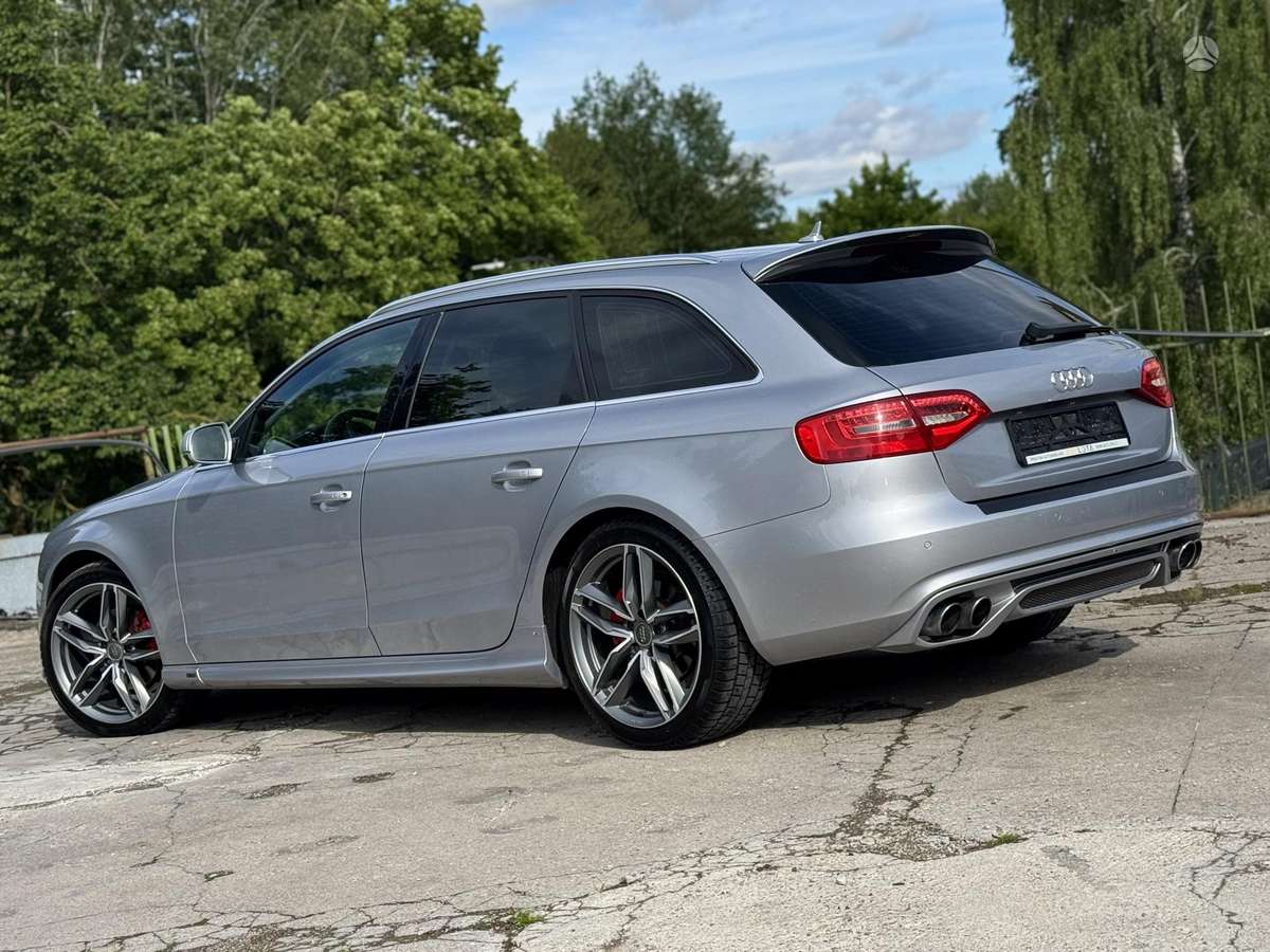 Audi A4, 2.0 l., Универсал