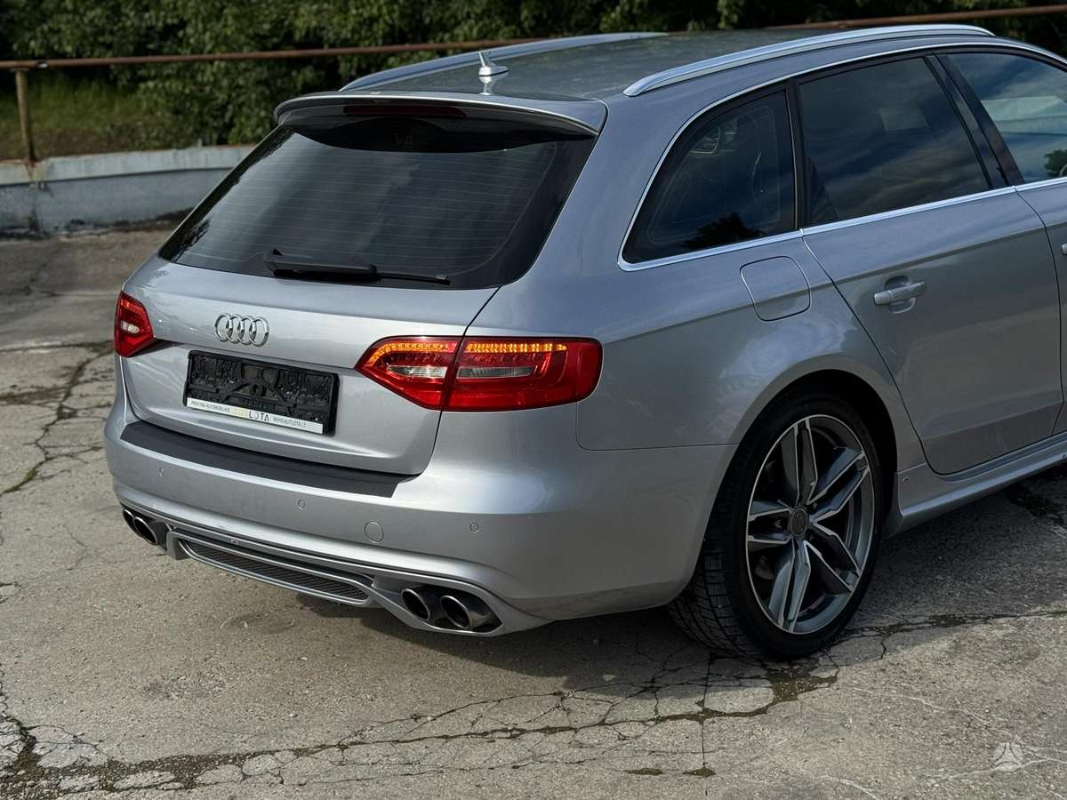 Audi A4, 2.0 l., Универсал