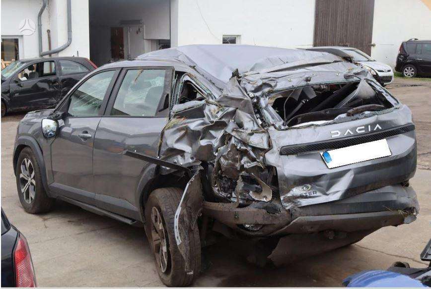 Dacia Bigster dalimis
