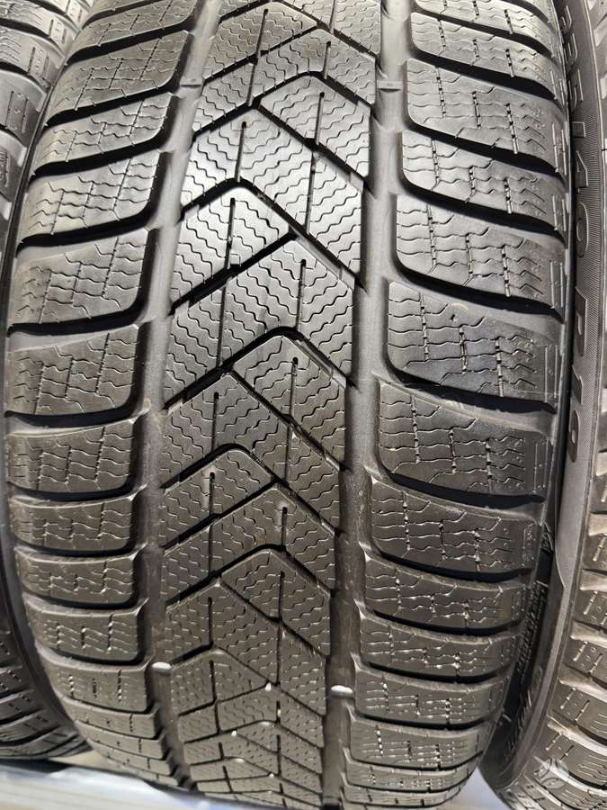 Pirelli Sottozero3, winter 235/40 R19