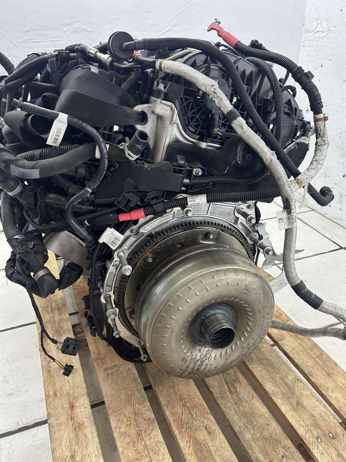 BMW 320 engine