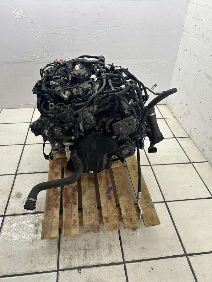 BMW 320 engine