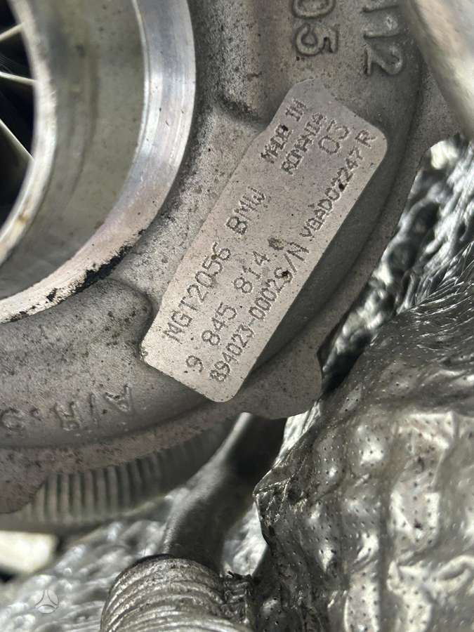 BMW 320 engine