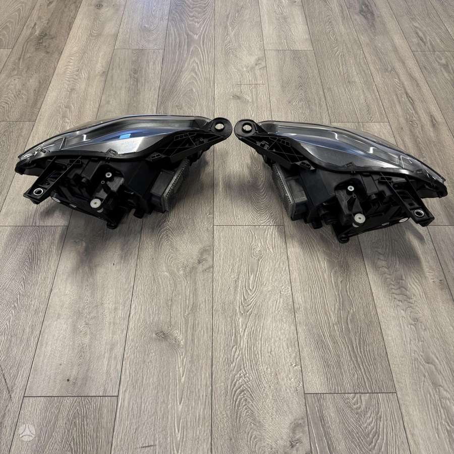 Maserati Quattroporte lights