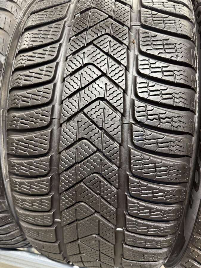 Pirelli Sottozero3, winter 235/40 R19