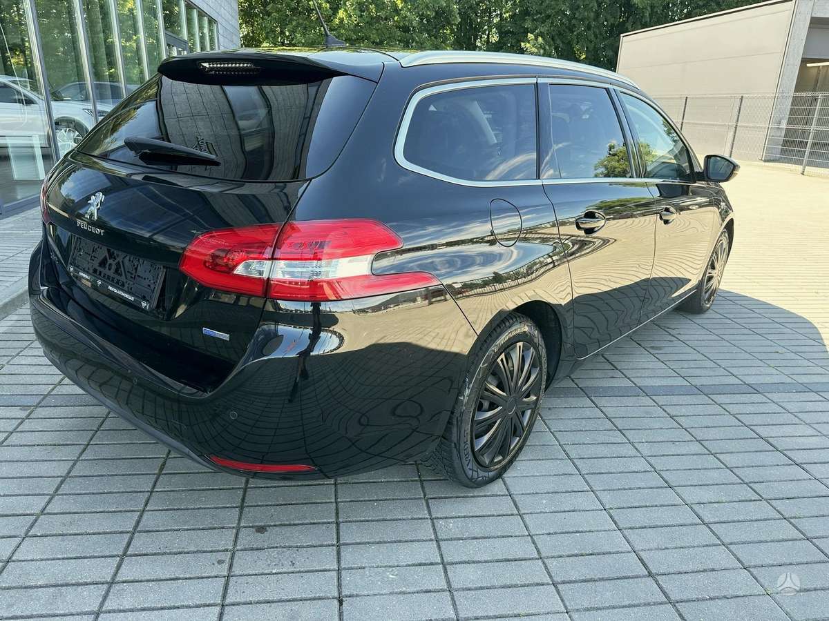 Peugeot 308, 1.2 l., Универсал