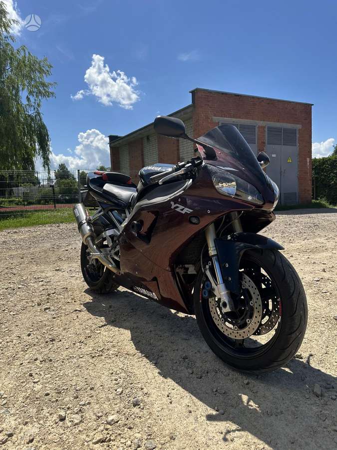 Yamaha R1 1000cc, superbikes