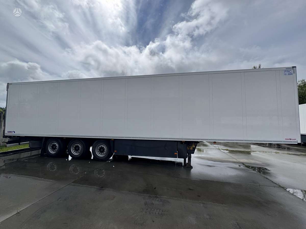 Schmitz SKO24, refrigerated