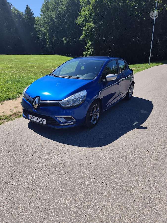 Renault Clio - 1