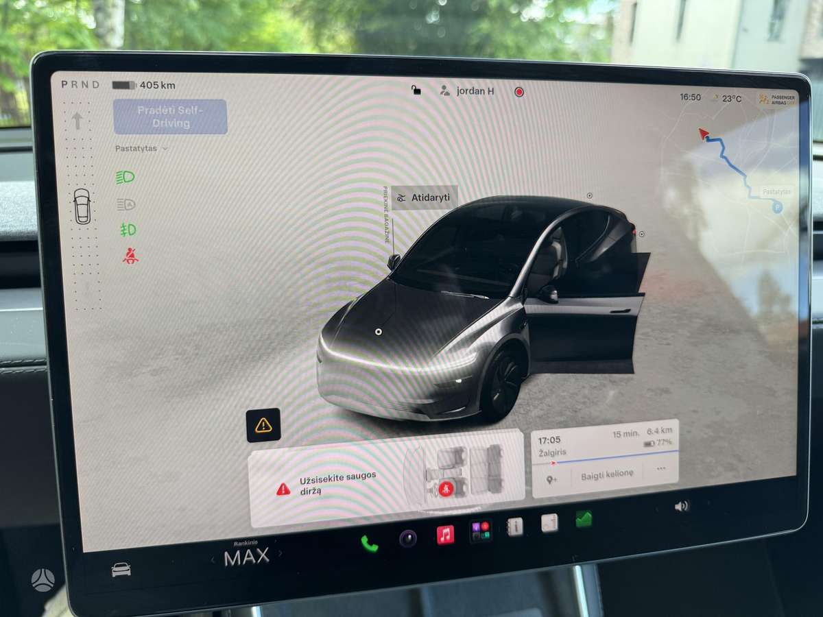 Tesla Model Y - 9