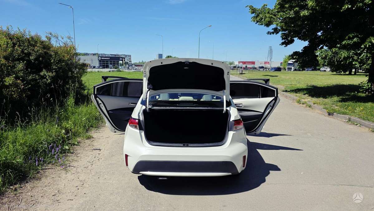 Toyota Corolla - 10