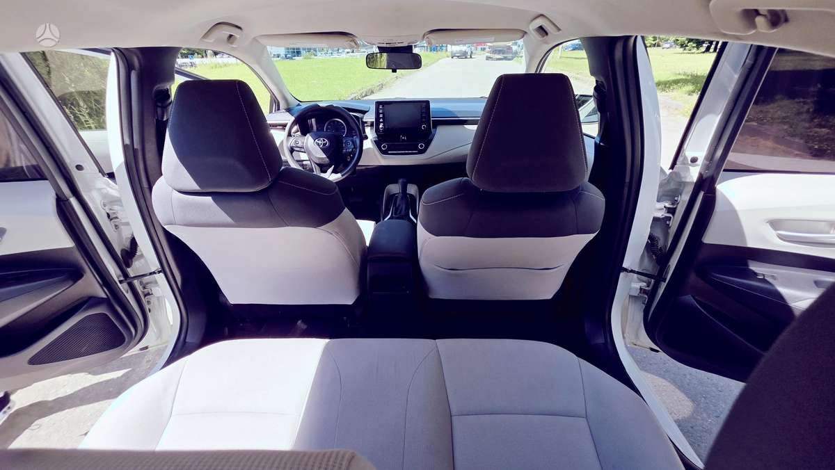 Toyota Corolla - 12