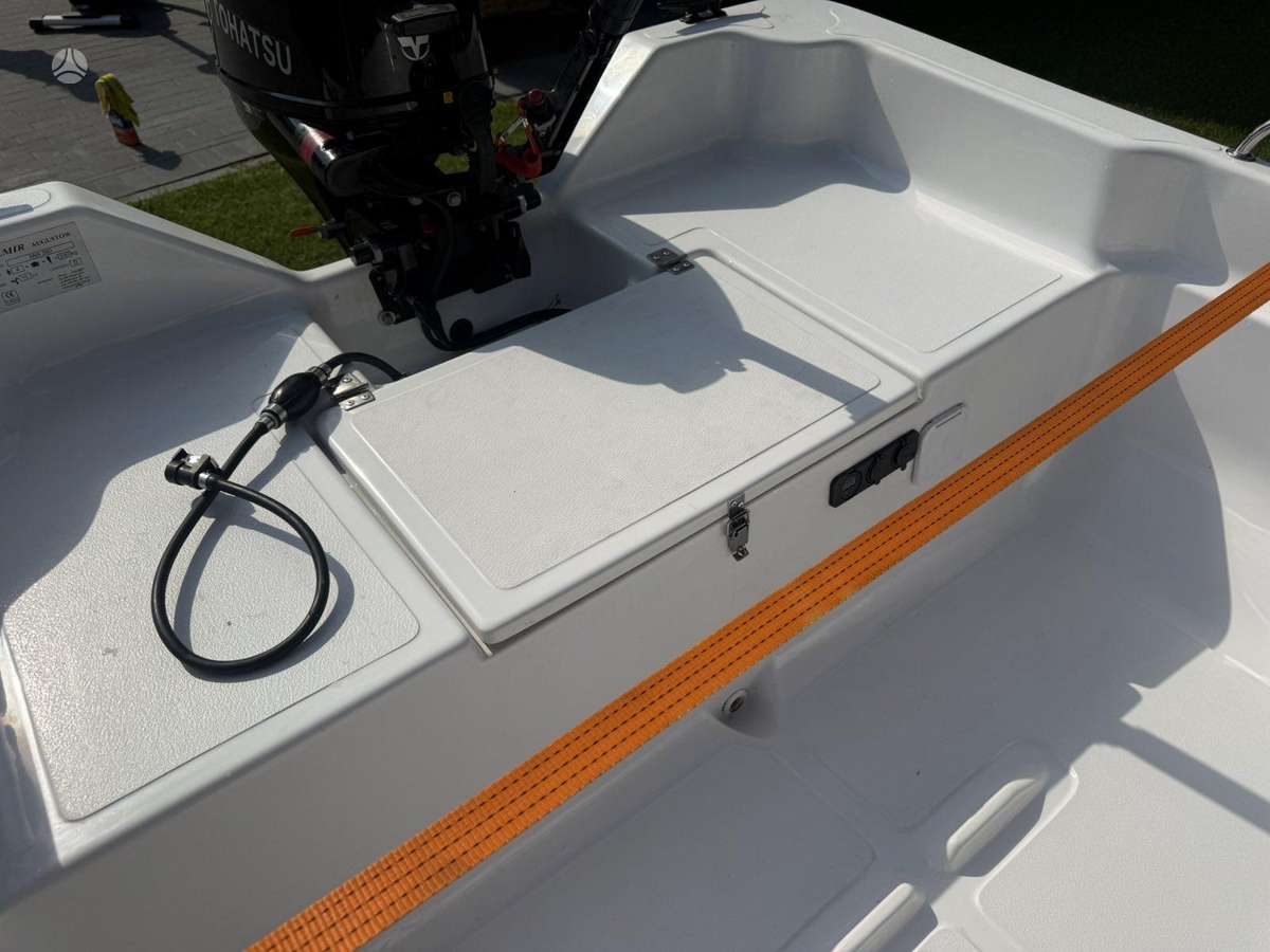 Polmir IWA390, plastikinės valtys